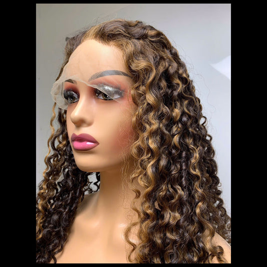 The Curly Highlight — Perruque Full Lace Artisanale Raw Hair Vietnamien — Luxéa Hair Paris